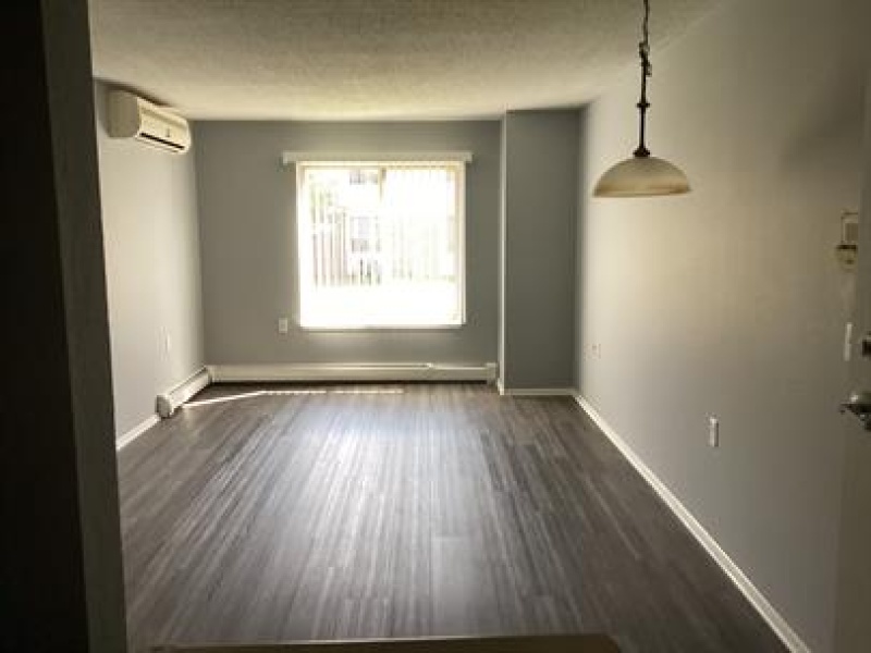 209 2nd st, yale, Michigan 48097, 1 Bedroom Bedrooms, ,1 BathroomBathrooms,Apartment,walnut village of yale ,209 2nd st ,2,1912