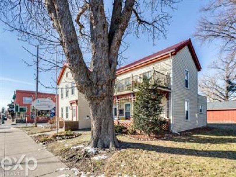 258 South Water Street - 2 (Upper), Marine City, Michigan 48039, 3 Bedrooms Bedrooms, ,1 BathroomBathrooms,House,258 South Water Street - 2 (Upper),2011