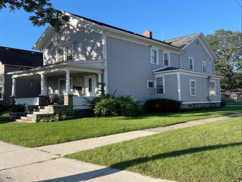 2539 Cherry Street, Port Huron, Michigan 48060, 2 Bedrooms Bedrooms, ,1 BathroomBathrooms,Apartment,4,2539 Cherry Street,2111