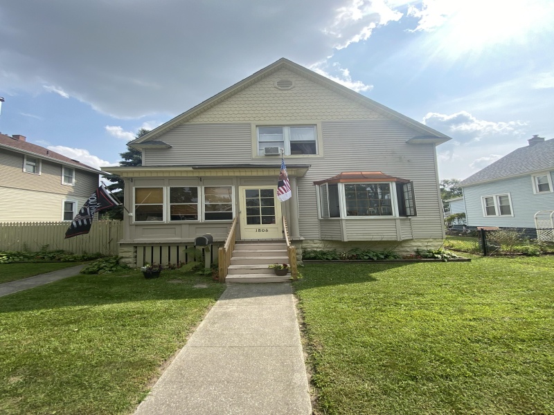 1806 Griswold, Port Huron, Michigan 48060, 3 Bedrooms Bedrooms, ,1 BathroomBathrooms,House,1806 Griswold ,2,2160