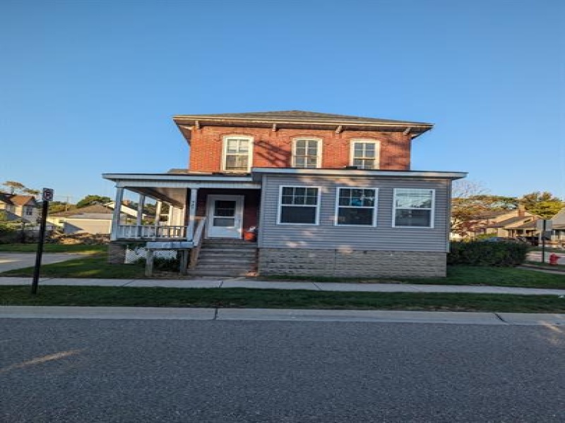 927 Ontario Street, Port Huron, Michigan 48060, 1 Bedroom Bedrooms, ,1 BathroomBathrooms,Apartment,3,927 Ontario Street,2185