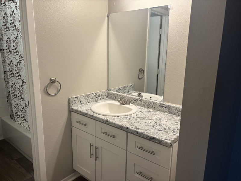 1 Courtney Place, Big Spring, Texas 79720, 2 Bedrooms Bedrooms, ,2 BathroomsBathrooms,Apartment,311,1 Courtney Place,2313