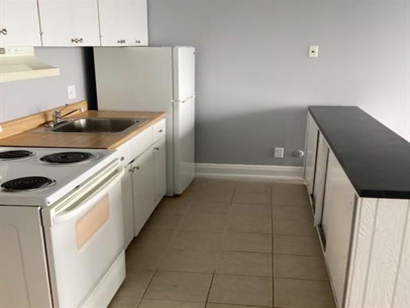 3392 Military Street, Port Huron, Michigan 48060, 1 Bedroom Bedrooms, ,1 BathroomBathrooms,Apartment,7,3392 Military Street,2363