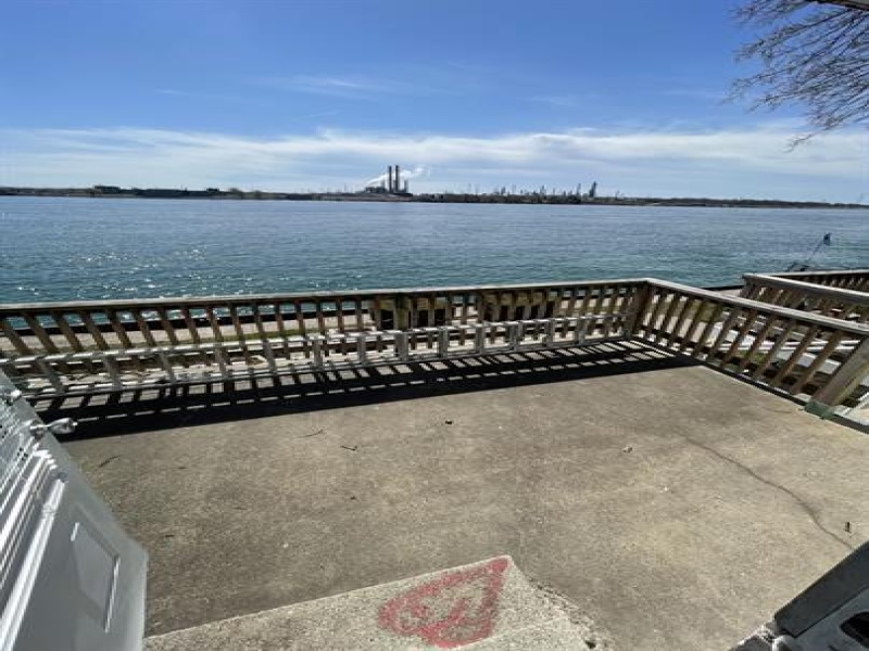 3392 Military Street, Port Huron, Michigan 48060, 1 Bedroom Bedrooms, ,1 BathroomBathrooms,Apartment,7,3392 Military Street,2363