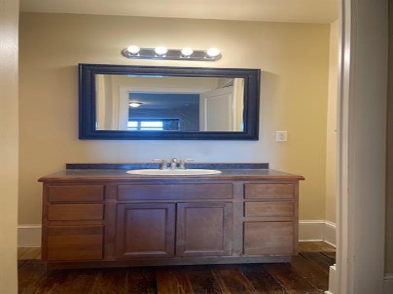 231 Huron Avenue #F, 3rd Floor NW 231F, Port Huron, Michigan 48060, 1 Bedroom Bedrooms, ,1 BathroomBathrooms,Apartment,231-F,231 Huron Avenue #F, 3rd Floor NW 231F,2372