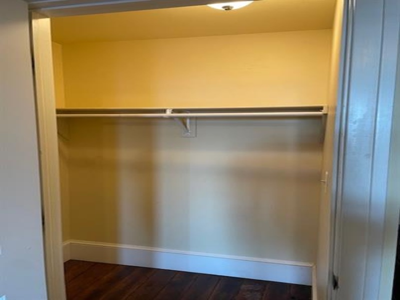 231 Huron Avenue #F, 3rd Floor NW 231F, Port Huron, Michigan 48060, 1 Bedroom Bedrooms, ,1 BathroomBathrooms,Apartment,231-F,231 Huron Avenue #F, 3rd Floor NW 231F,2372