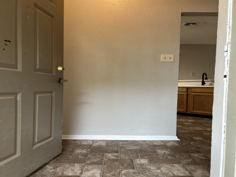 1 Courtney Place, Big Spring, Texas 79720, 2 Bedrooms Bedrooms, ,2 BathroomsBathrooms,Apartment,111,1 Courtney Place,2374