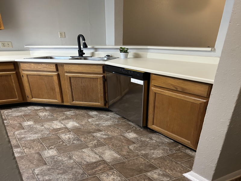 1 Courtney Place, Big Spring, Texas 79720, 2 Bedrooms Bedrooms, ,2 BathroomsBathrooms,Apartment,111,1 Courtney Place,2374