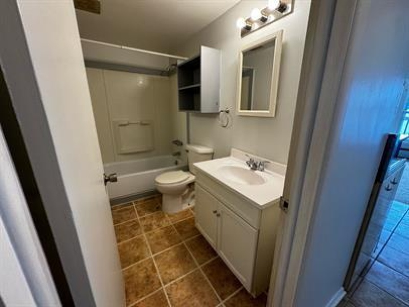 3394 Military Street, Port Huron, Michigan 48060, 1 Bedroom Bedrooms, ,1 BathroomBathrooms,Apartment,4,3394 Military Street,2387