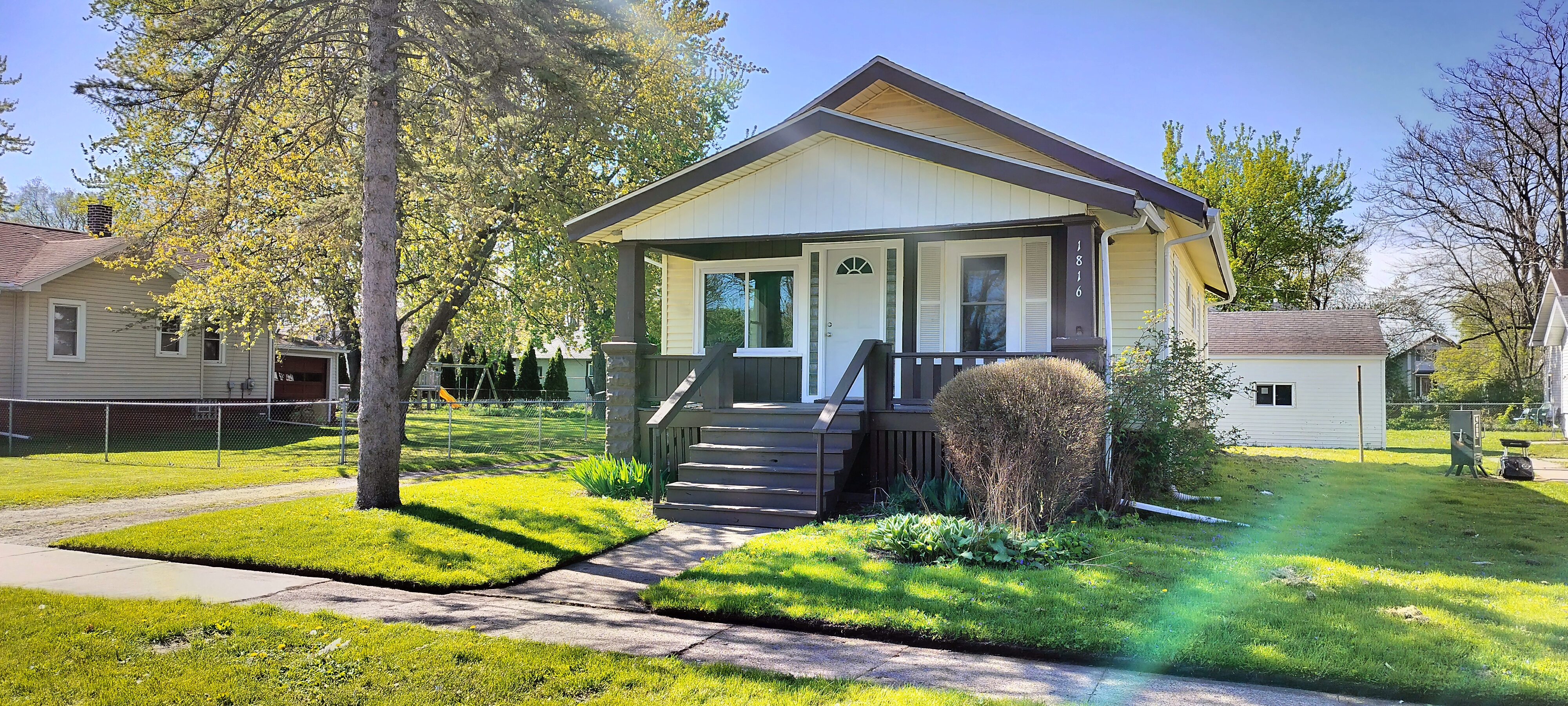 Port Huron, Michigan 48060, 2 Bedrooms Bedrooms, ,1 BathroomBathrooms,House,2393