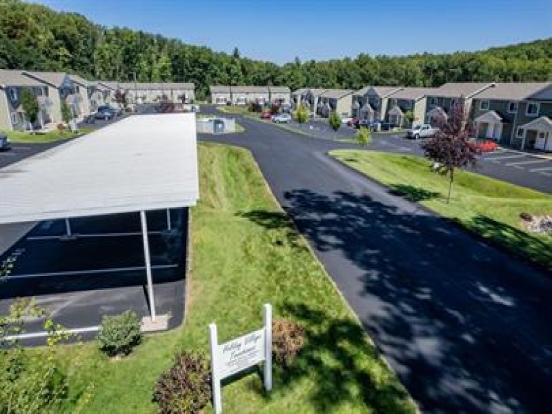 3840 Vale Drive, Traverse City, Michigan 49686, 2 Bedrooms Bedrooms, ,1.5 BathroomsBathrooms,Apartment,3840 ,3840 Vale Drive,2399
