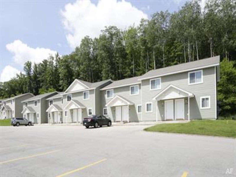 3840 Vale Drive, Traverse City, Michigan 49686, 2 Bedrooms Bedrooms, ,1.5 BathroomsBathrooms,Apartment,3840 ,3840 Vale Drive,2399