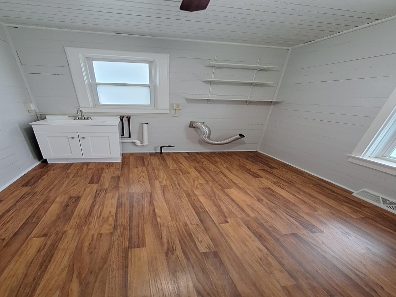 1718 Lyon St, Port Huron, Michigan 48060, 2.5 Bedrooms Bedrooms, ,1 BathroomBathrooms,House,1718 Lyon St,2409