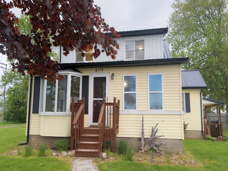 6113 Emmett Rd., Yale, Michigan 48097, 3 Bedrooms Bedrooms, ,1 BathroomBathrooms,House,6113 Emmett Rd.,2410