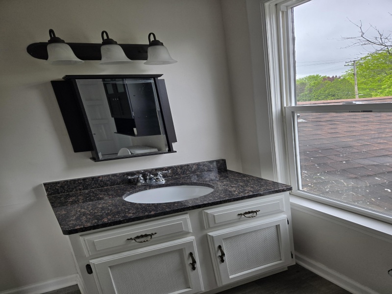 1037 Minnie St., Port Huron, Michigan 48060, 2 Bedrooms Bedrooms, ,1 BathroomBathrooms,Apartment,1037 Minnie St.,2414