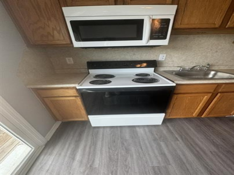 515-541 E St. Clair Street, Marine City, Michigan 48039, 2 Bedrooms Bedrooms, ,1 BathroomBathrooms,Apartment,537,515-541 E St. Clair Street,2431
