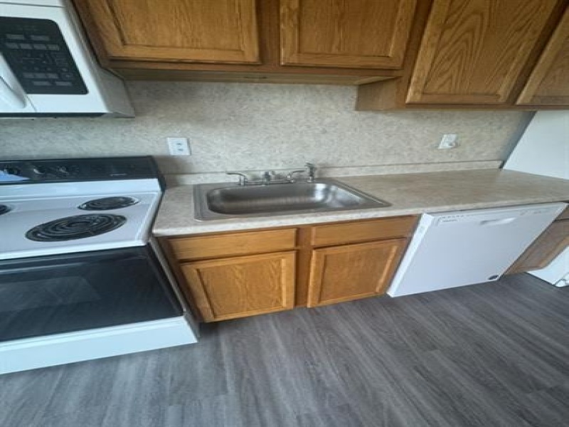 515-541 E St. Clair Street, Marine City, Michigan 48039, 2 Bedrooms Bedrooms, ,1 BathroomBathrooms,Apartment,537,515-541 E St. Clair Street,2431