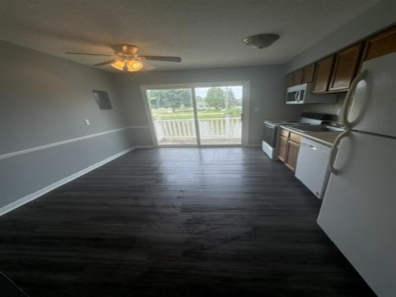515-541 E St. Clair Street, Marine City, Michigan 48039, 2 Bedrooms Bedrooms, ,1 BathroomBathrooms,Apartment,537,515-541 E St. Clair Street,2431