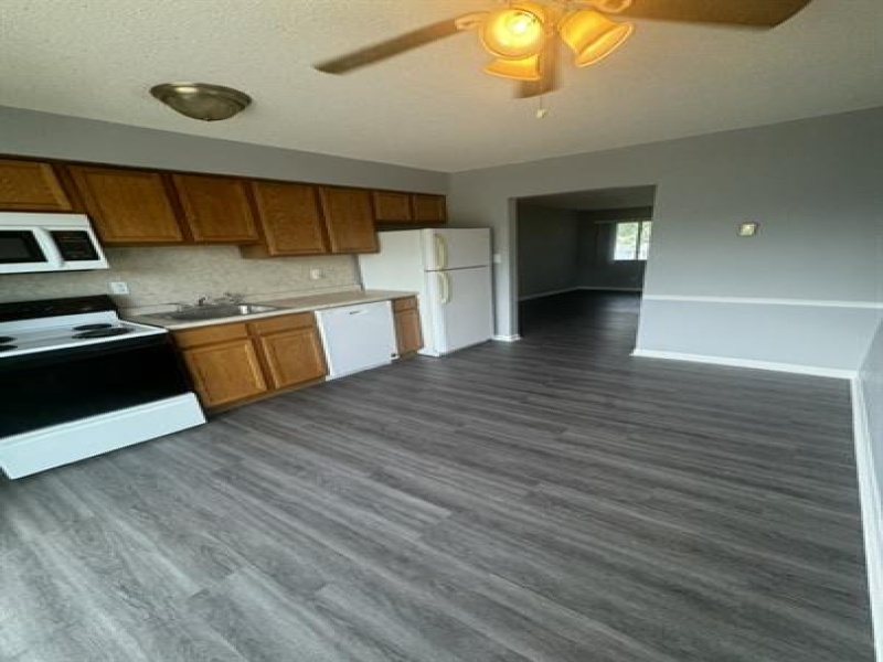 515-541 E St. Clair Street, Marine City, Michigan 48039, 2 Bedrooms Bedrooms, ,1 BathroomBathrooms,Apartment,537,515-541 E St. Clair Street,2431