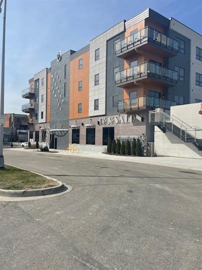 318 Grand River Avenue, Port Huron, Michigan 48060, 2 Bedrooms Bedrooms, ,2 BathroomsBathrooms,Apartment,401,318 Grand River Avenue ,2435