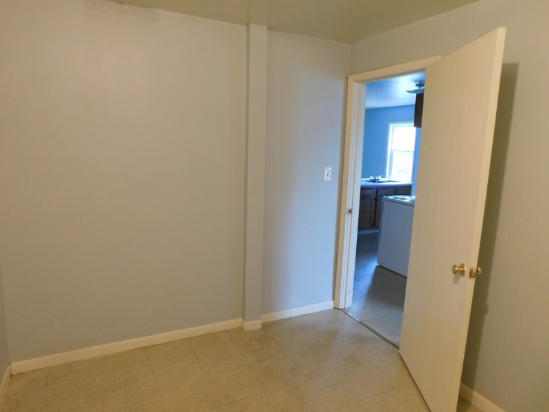 813 Court St, Port Huron, Michigan 48060, 2 Bedrooms Bedrooms, ,1 BathroomBathrooms,Apartment,813 Court St,2436
