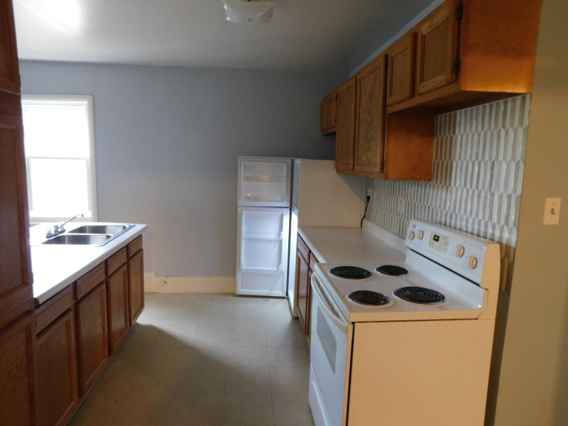 813 Court St, Port Huron, Michigan 48060, 2 Bedrooms Bedrooms, ,1 BathroomBathrooms,Apartment,813 Court St,2436