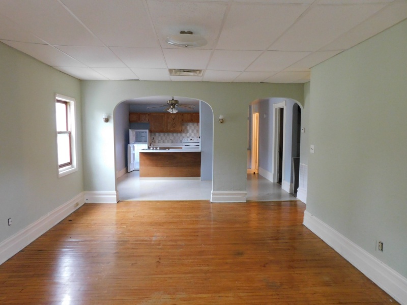 813 Court St, Port Huron, Michigan 48060, 2 Bedrooms Bedrooms, ,1 BathroomBathrooms,Apartment,813 Court St,2436