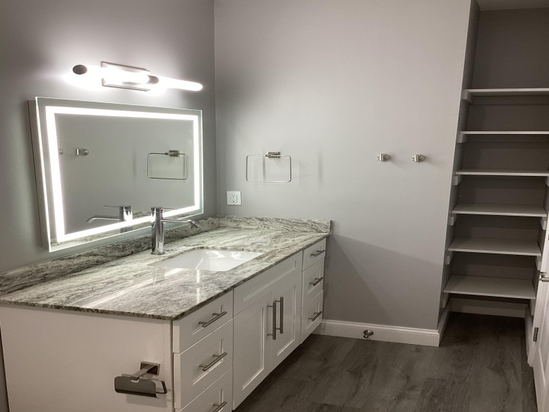 318 Grand River Avenue, Port Huron, Michigan 48060, 2 Bedrooms Bedrooms, ,2 BathroomsBathrooms,Apartment,205,318 Grand River Avenue,2442