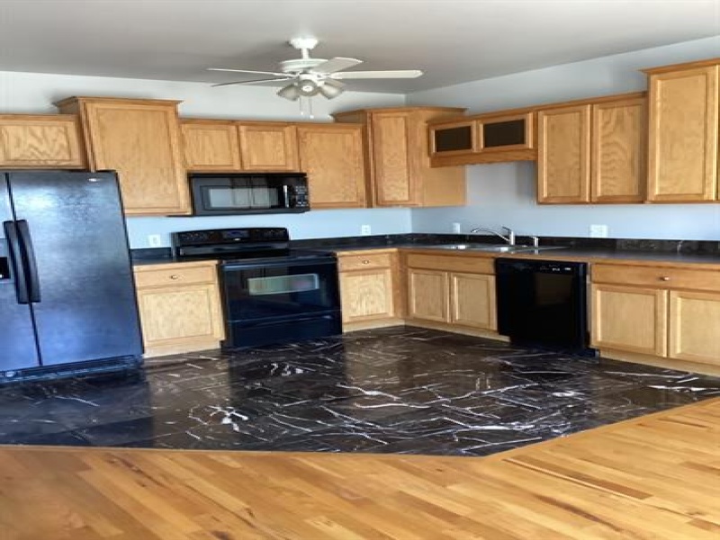 510 Quay Street - 3, Port Huron, Michigan 48060, 1 Bedroom Bedrooms, ,1 BathroomBathrooms,Apartment,510 - 3,510 Quay Street - 3,2460