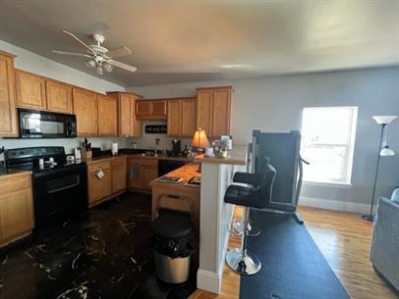 510 Quay Street - 3, Port Huron, Michigan 48060, 1 Bedroom Bedrooms, ,1 BathroomBathrooms,Apartment,510 - 3,510 Quay Street - 3,2460
