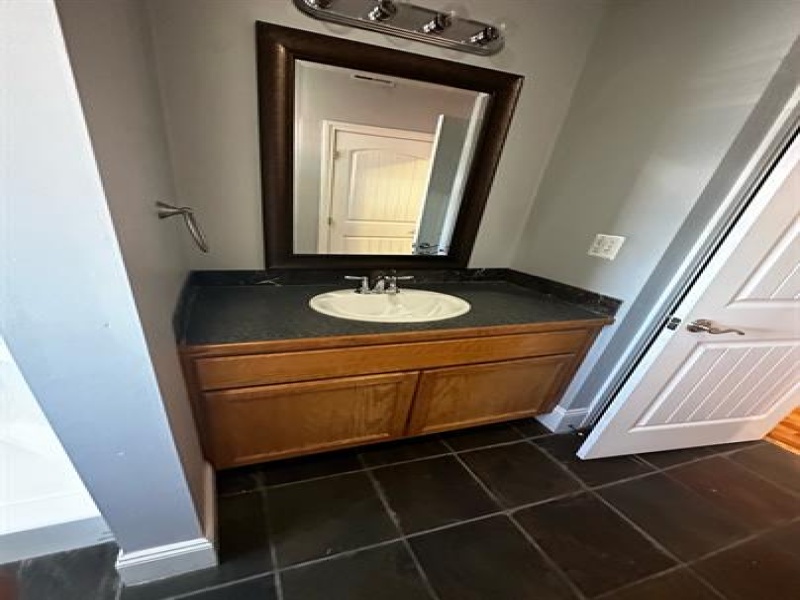 510 Quay Street - 3, Port Huron, Michigan 48060, 1 Bedroom Bedrooms, ,1 BathroomBathrooms,Apartment,510 - 3,510 Quay Street - 3,2460