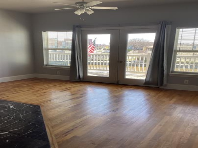 510 Quay Street - 3, Port Huron, Michigan 48060, 1 Bedroom Bedrooms, ,1 BathroomBathrooms,Apartment,510 - 3,510 Quay Street - 3,2460