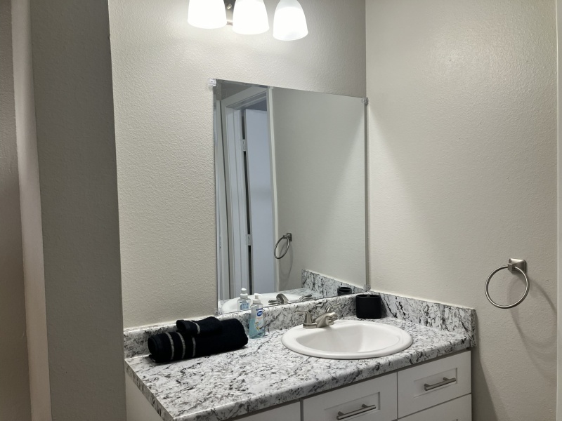 1 Courtney Place, Big Spring, Texas 79720, 2 Bedrooms Bedrooms, ,2.5 BathroomsBathrooms,Apartment,408,1 Courtney Place,2463