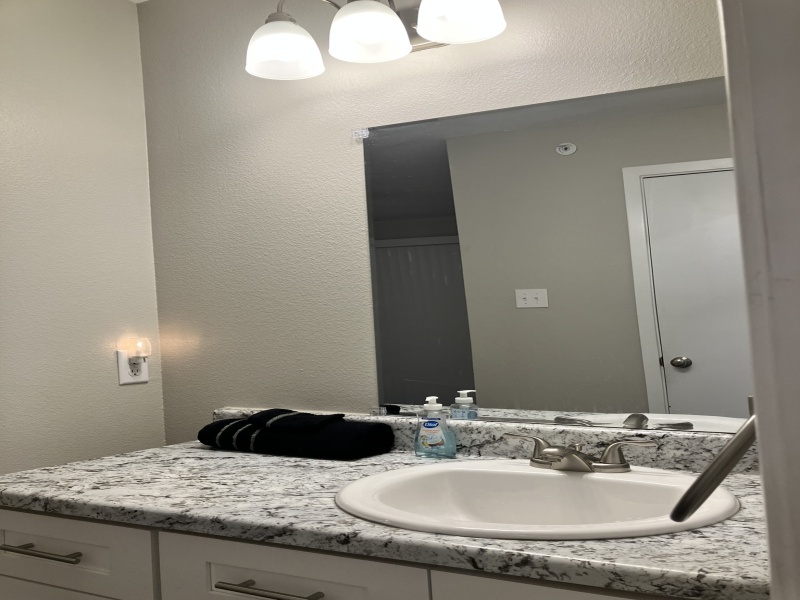1 Courtney Place, Big Spring, Texas 79720, 2 Bedrooms Bedrooms, ,2.5 BathroomsBathrooms,Apartment,408,1 Courtney Place,2463