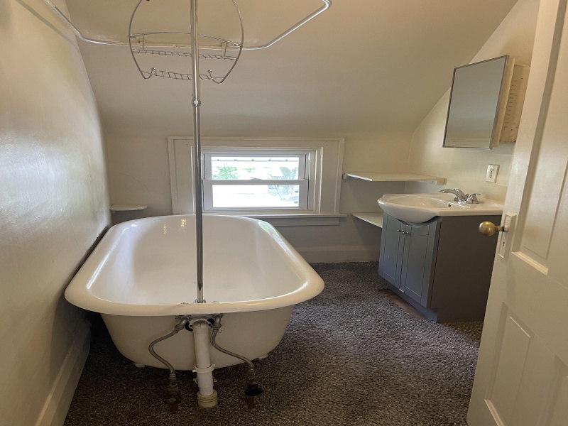 132 Taylor St. Apt. #2, Port Huron, Michigan 48060, 2 Bedrooms Bedrooms, ,1 BathroomBathrooms,Apartment,132 Taylor St. Apt. #2,2,2471
