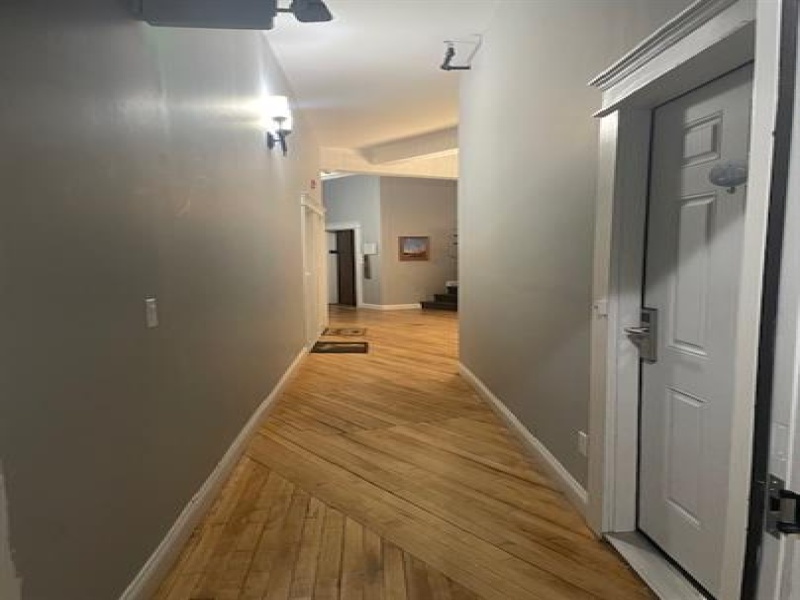 208 Huron Avenue, Port Huron, Michigan 48060, 2 Bedrooms Bedrooms, 0 ,2 BathroomsBathrooms,Apartment,202-2B,208 Huron Avenue,0,2651