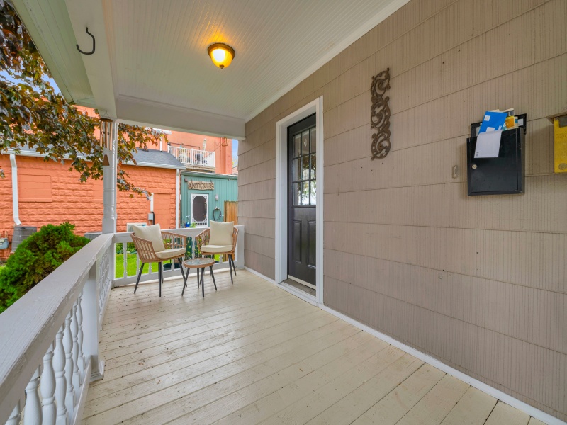 121 Washington Street, Marine City, Michigan 48039, 2 Bedrooms Bedrooms, 0 ,1 BathroomBathrooms,House,1,121 Washington Street,0,2681