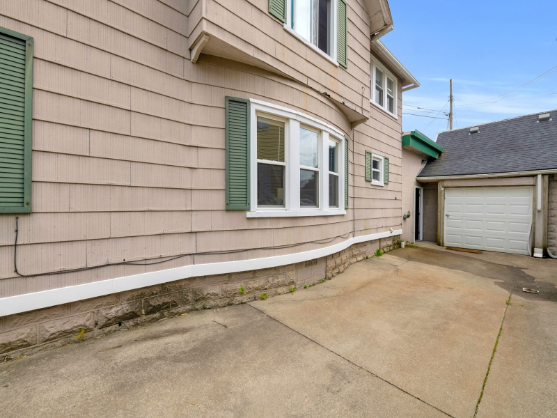 121 Washington Street, Marine City, Michigan 48039, 2 Bedrooms Bedrooms, 0 ,1 BathroomBathrooms,House,1,121 Washington Street,0,2681