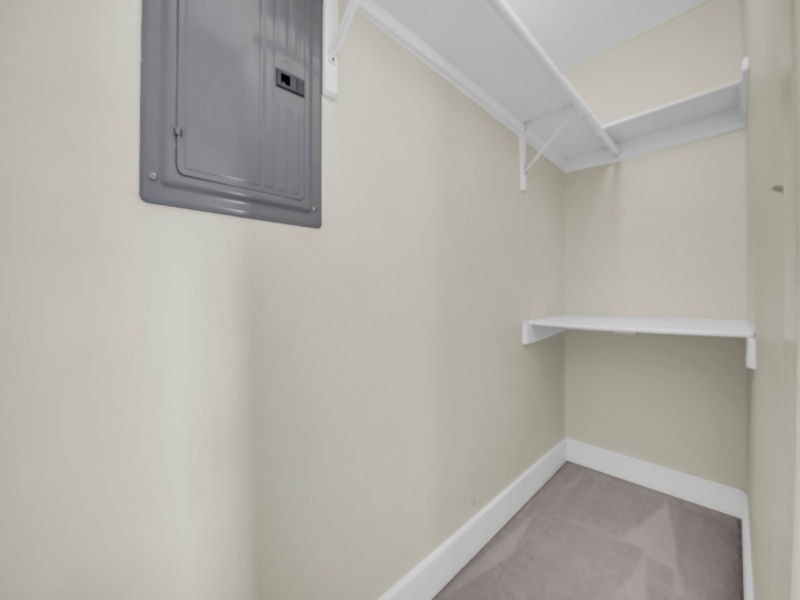 258 South Water Street, Marine City, Michigan 48039, 3 Bedrooms Bedrooms, 0 ,1 BathroomBathrooms,Apartment,2 (Upper),258 South Water Street,0,2683