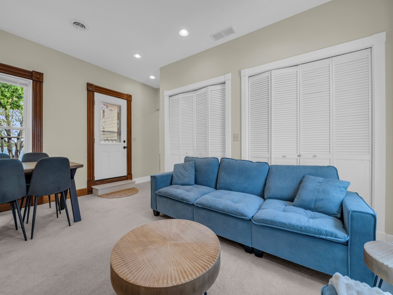 258 South Water Street, Marine City, Michigan 48039, 3 Bedrooms Bedrooms, 0 ,1 BathroomBathrooms,Apartment,2 (Upper),258 South Water Street,0,2683