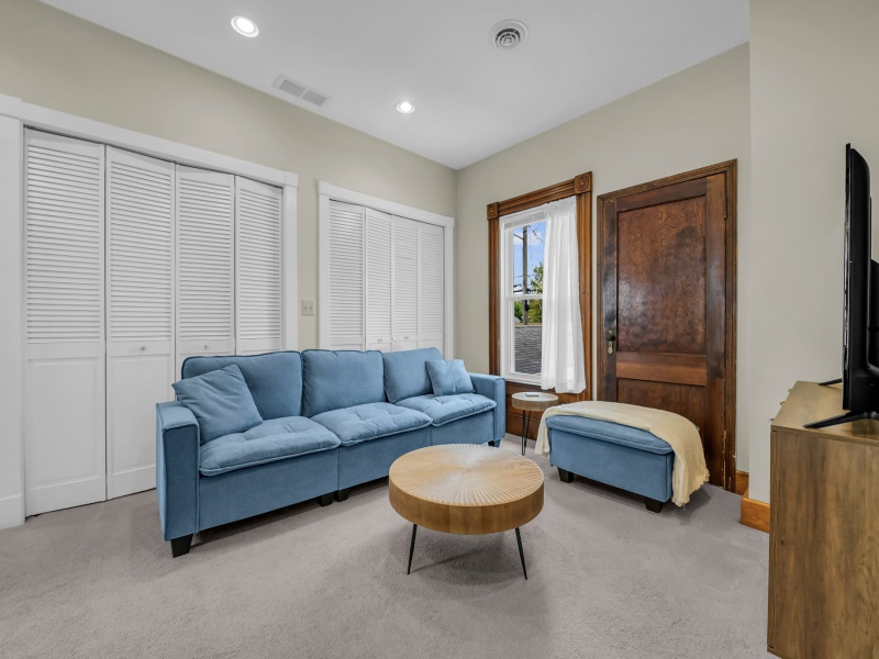 258 South Water Street, Marine City, Michigan 48039, 3 Bedrooms Bedrooms, 0 ,1 BathroomBathrooms,Apartment,2 (Upper),258 South Water Street,0,2683