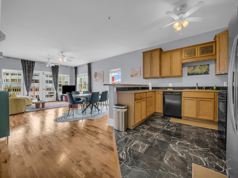512 Quay Street, Port Huron, Michigan 48060, 0 , 0 ,1 BathroomBathrooms,Apartment,512 - 2 ,512 Quay Street,0,2685