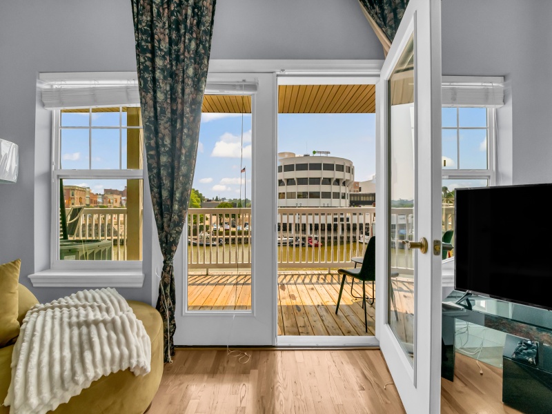 512 Quay Street, Port Huron, Michigan 48060, 0 , 0 ,1 BathroomBathrooms,Apartment,512 - 2 ,512 Quay Street,0,2685