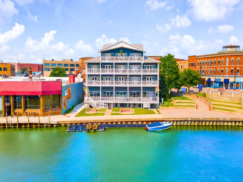 512 Quay Street, Port Huron, Michigan 48060, 0 , 0 ,1 BathroomBathrooms,Apartment,512 - 2 ,512 Quay Street,0,2685