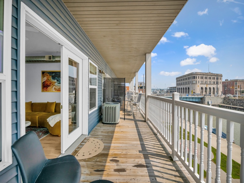512 Quay Street, Port Huron, Michigan 48060, 0 , 0 ,1 BathroomBathrooms,Apartment,512 - 2 ,512 Quay Street,0,2685
