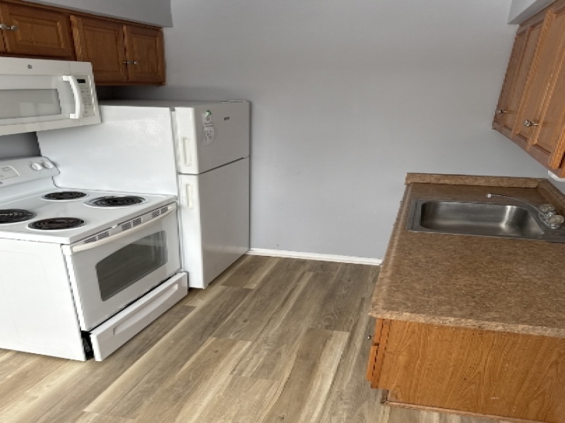 415 East Mill Street, Capac, Michigan 48014, 1 Bedroom Bedrooms, 0 ,1 BathroomBathrooms,Apartment,7,415 East Mill Street,0,2709