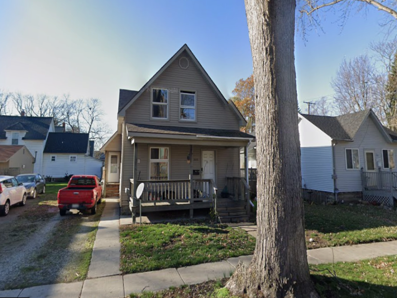 909 Stone Street, Port Huron, Michigan 48060, 3 Bedrooms Bedrooms, 0 ,1 BathroomBathrooms,Apartment,1,909 Stone Street,0,2748