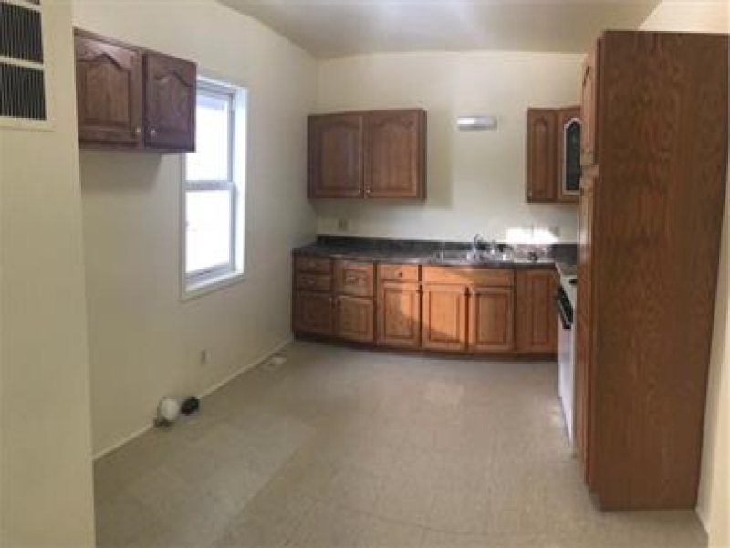 909 Stone Street, Port Huron, Michigan 48060, 3 Bedrooms Bedrooms, 0 ,1 BathroomBathrooms,Apartment,1,909 Stone Street,0,2748