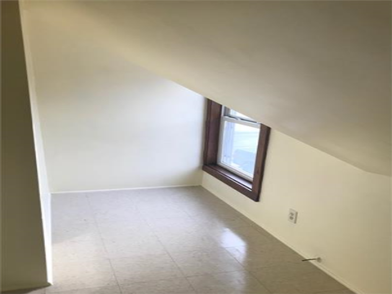 909 Stone Street, Port Huron, Michigan 48060, 3 Bedrooms Bedrooms, 0 ,1 BathroomBathrooms,Apartment,1,909 Stone Street,0,2748