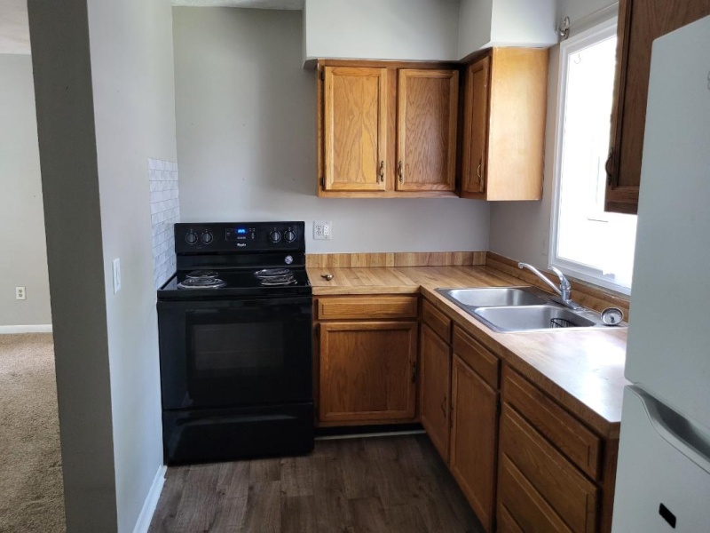 1220 gillett, Port Huron, Michigan 48060, 2 Bedrooms Bedrooms, 0 ,1 BathroomBathrooms,Apartment,1220 gillett,0,2773